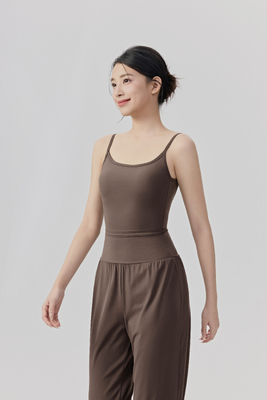 comprar Conjunto de top de ioga estilo camisola marrom com calças de cintura alta e perna larga para treino e uso casual online manufacture