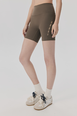 Beli High Waist Olive Green Biker Shorts dengan Side Cutout Detail untuk Yoga dan Latihan online manufacture