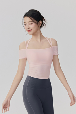 comprar Top de yoga de manga corta con hombros descubiertos y diseño de doble tirante, tejido suave y transpirable en rosa claro para entrenamiento y fitness online manufacture