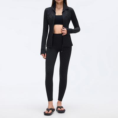 kopen Zwarte Polka Dot Yoga Jacket en Leggings Set Slim Fit Full Zip Athletic Workout Outfit voor vrouwen online manufacture